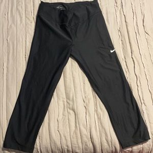 Nike women’s Capri pants size large